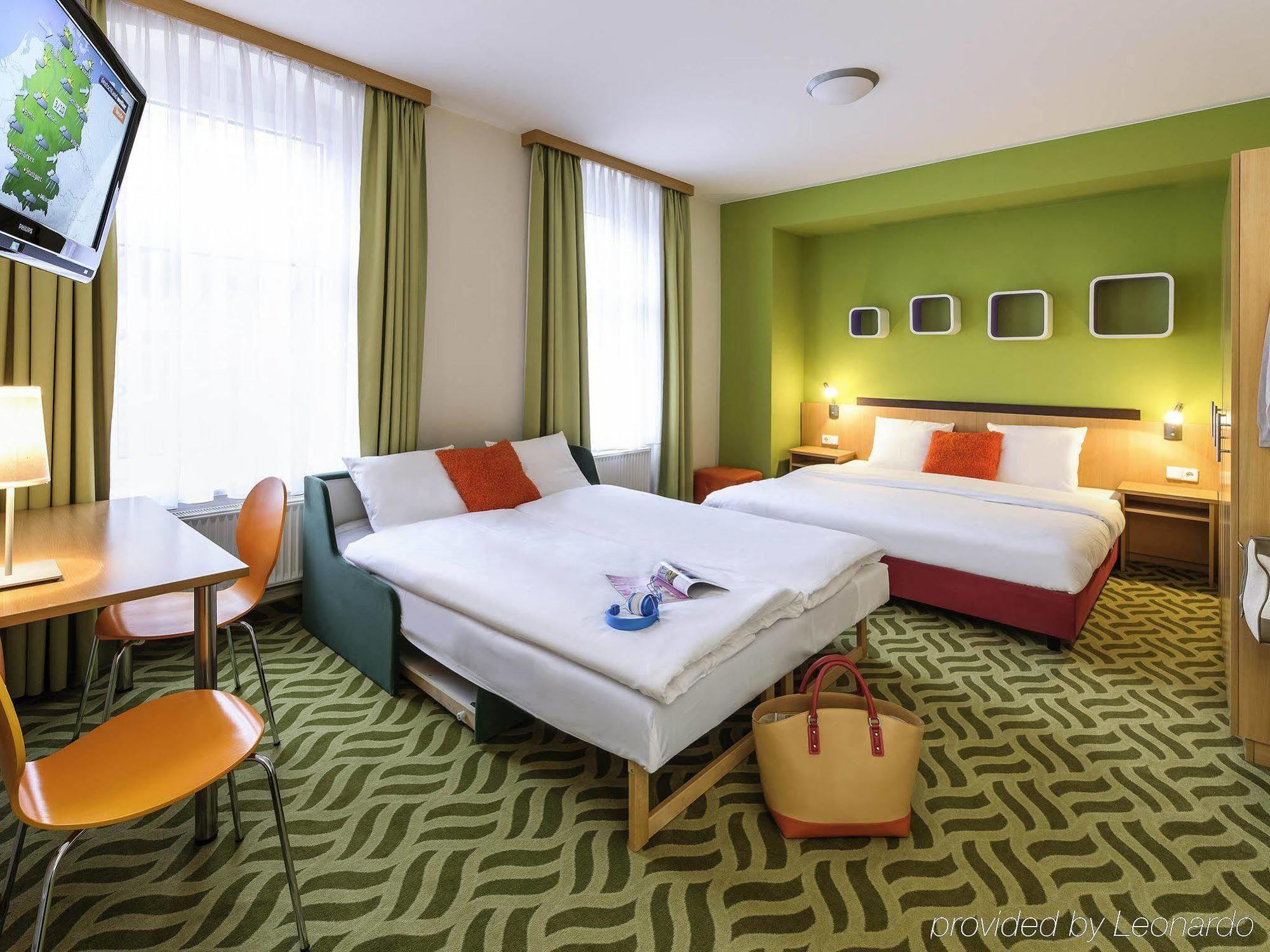 Ibis Styles Berlin City Ost Room photo