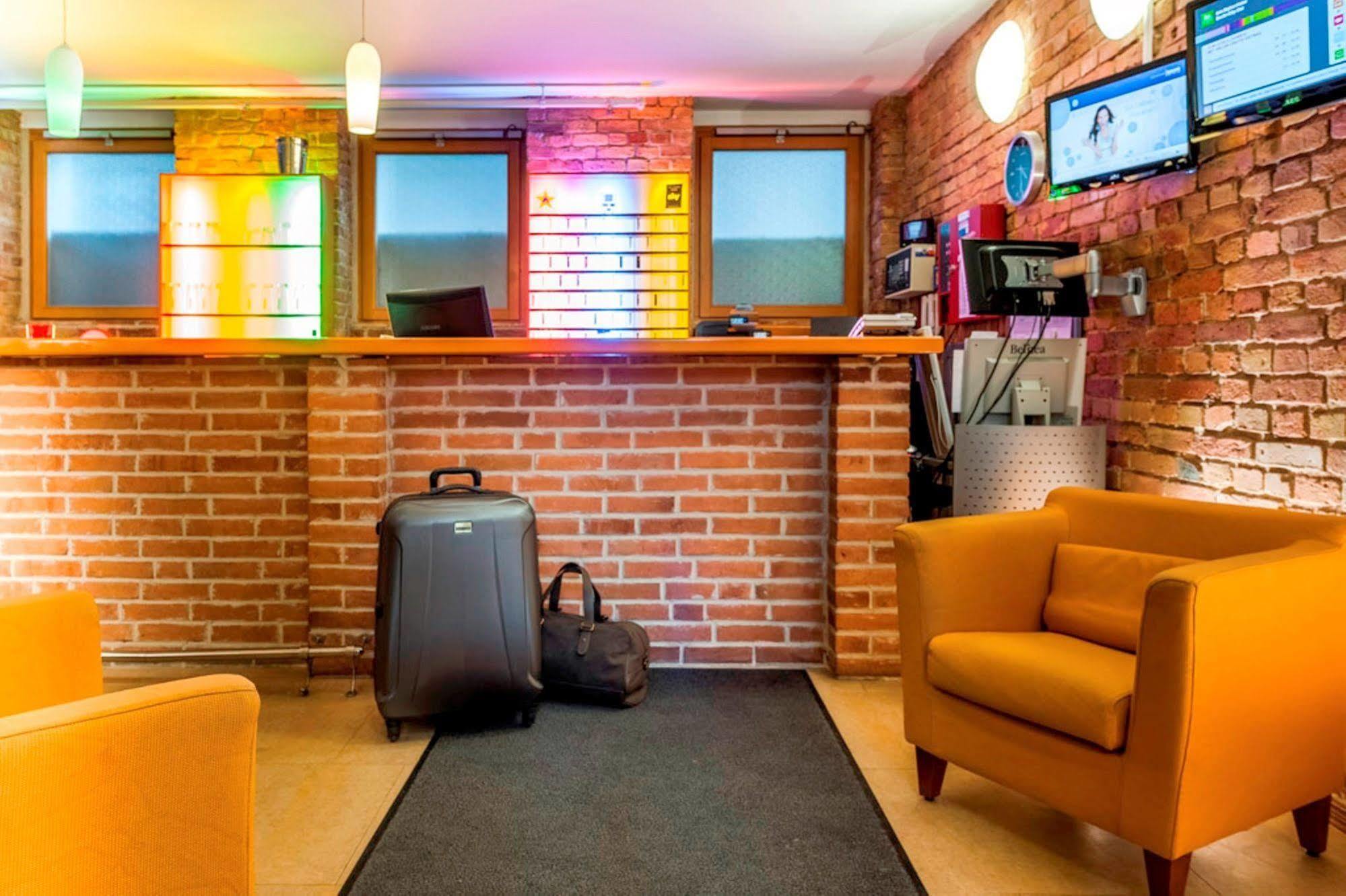 Ibis Styles Berlin City Ost Interior photo